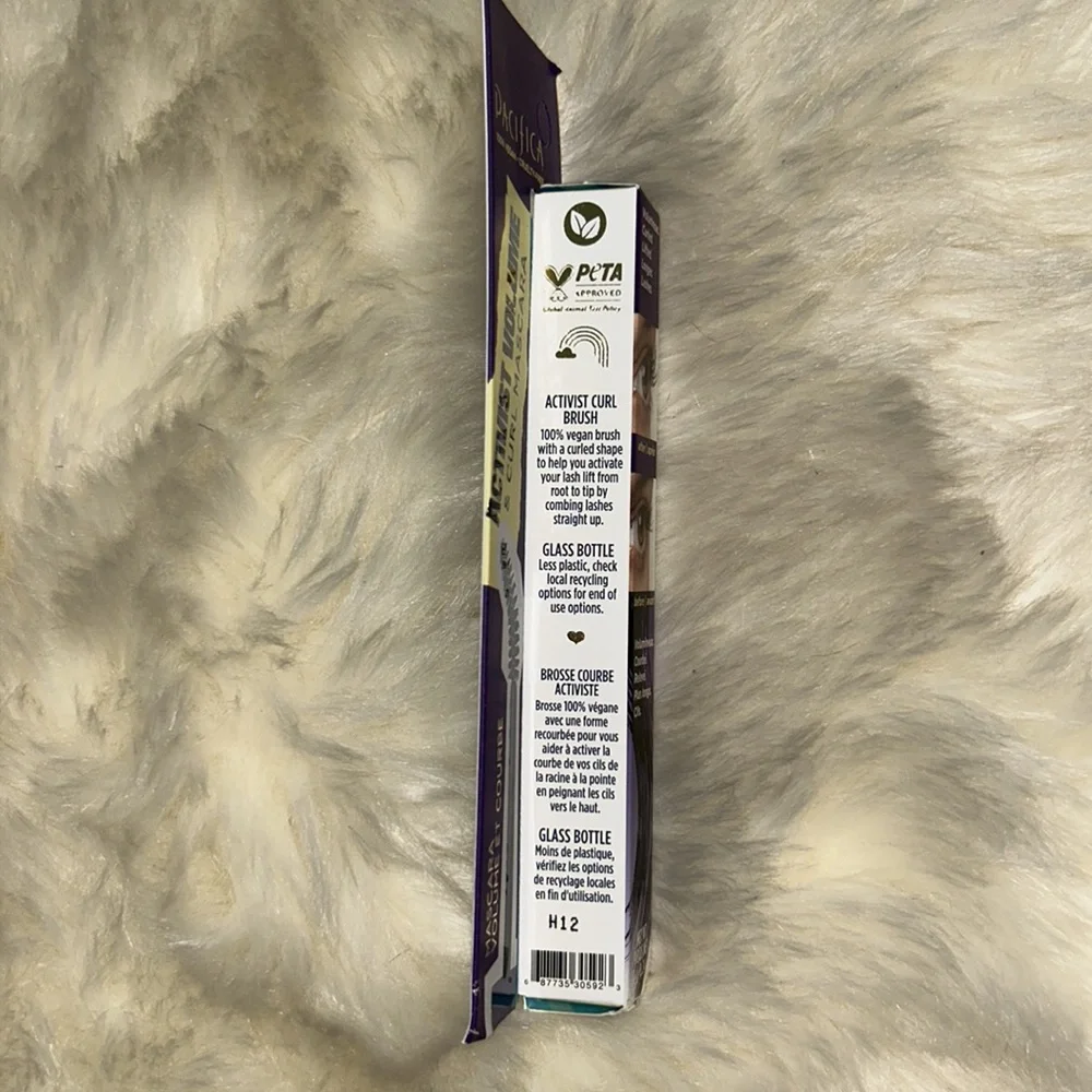 Pacifica Activist Volume and Curl Mascara